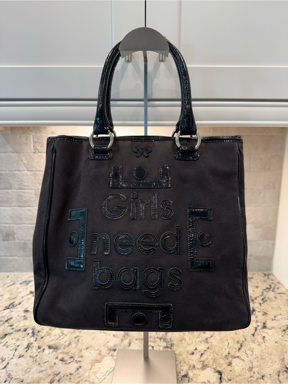 Anya Hindmarch EUC Black 'Girls Need Bags' Tote w/Suede Interior